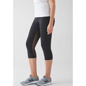 Lululemon Outrun 17" Crop Legging - Black - Size 8